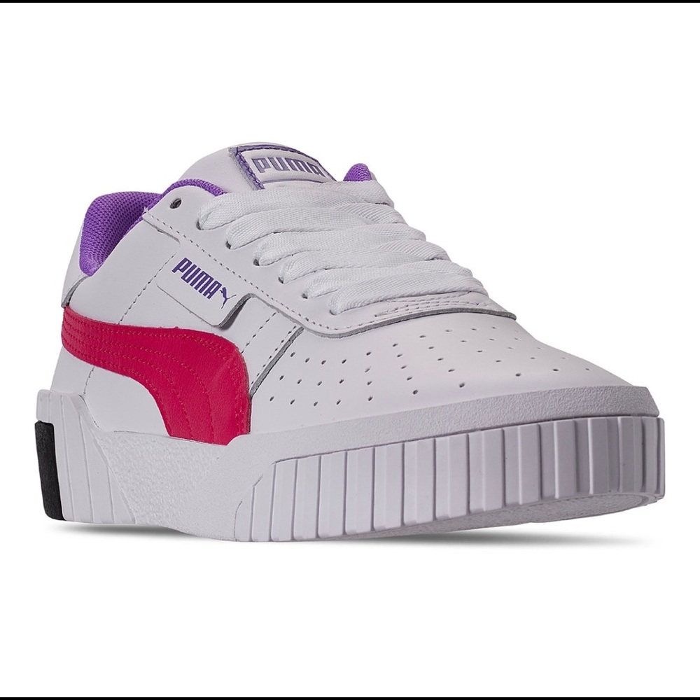 Women PUMA sneakers BRAND NEW SIZE 8